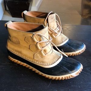 Like new(worn a couple times) Sorel ankle bootie.